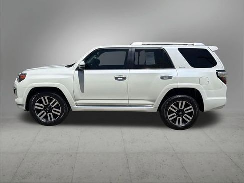 Used 2022 Toyota 4Runner Limited AWD/4WD image 2