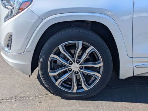 Used 2019 GMC Terrain Denali w/ Advanced Safety Package image 10