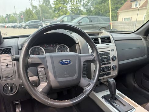 Used 2012 Ford Escape XLT AWD/4WD image 16