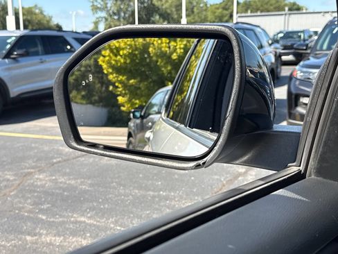 Used 2024 Ford Explorer XLT w/ Equipment Group 202A AWD/4WD image 50