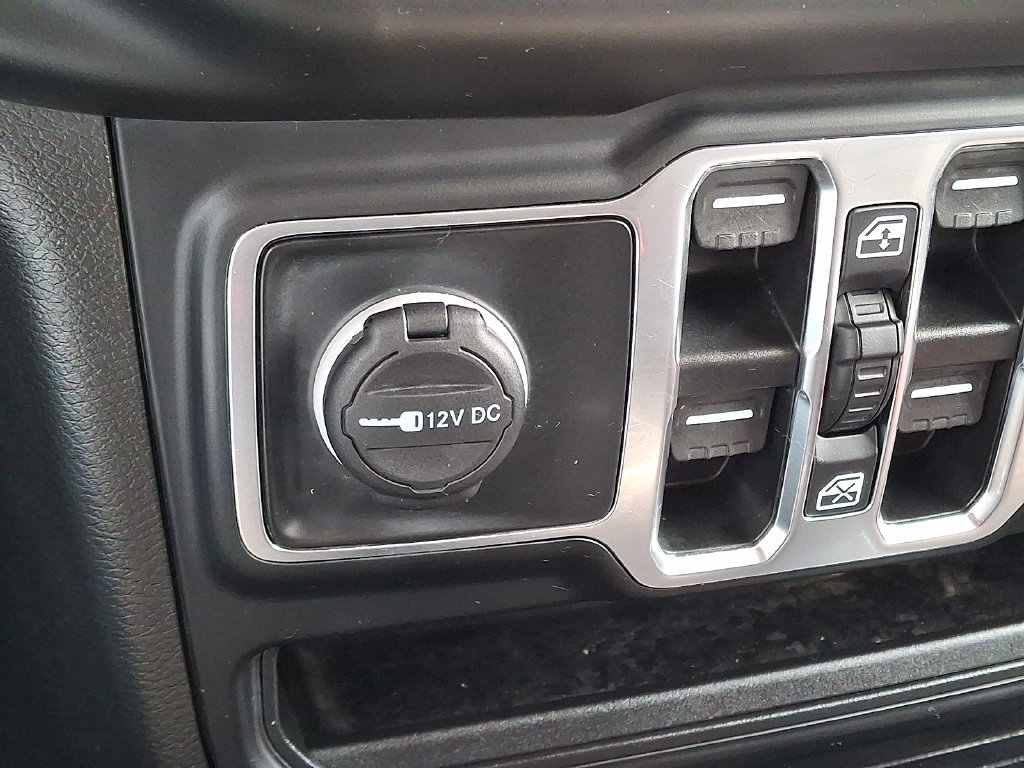 Used 2022 Jeep Wrangler Unlimited Sport AWD/4WD image 24