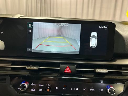 Used 2026 Kia Sportage EX w/ EX Panorama Roof Package image 16