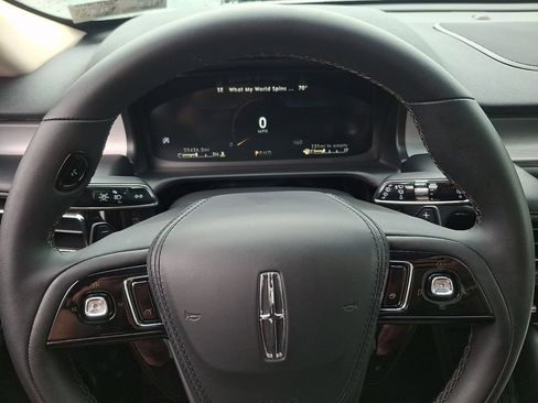 Used 2023 Lincoln Aviator AWD w/ Premium Package image 21