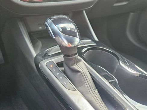 Used 2025 Buick Envista Sport Touring w/ Convenience I Package FWD image 13