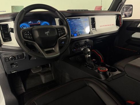 Used 2025 Ford Bronco Stroppe Edition AWD/4WD image 12
