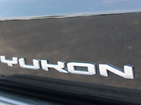 Used 2023 GMC Yukon Denali AWD/4WD image 7