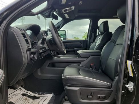 New 2026 RAM 2500 Limited AWD/4WD image 12