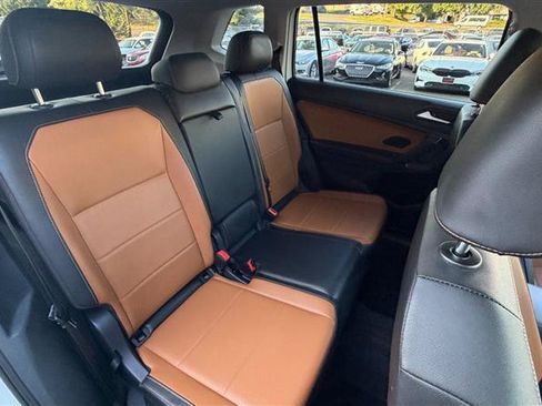 Used 2019 Volkswagen Tiguan SE AWD/4WD image 9
