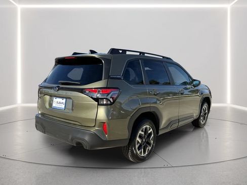 Used 2026 Subaru Forester Premium AWD/4WD image 6