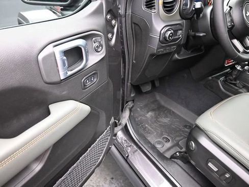 New 2026 Jeep Gladiator Mojave AWD/4WD image 14