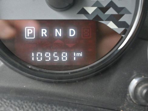 Used 2017 Jeep Wrangler Unlimited Sahara AWD/4WD image 21