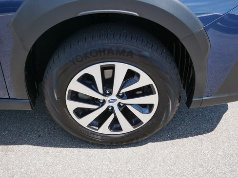 Used 2025 Subaru Outback Premium AWD/4WD image 15