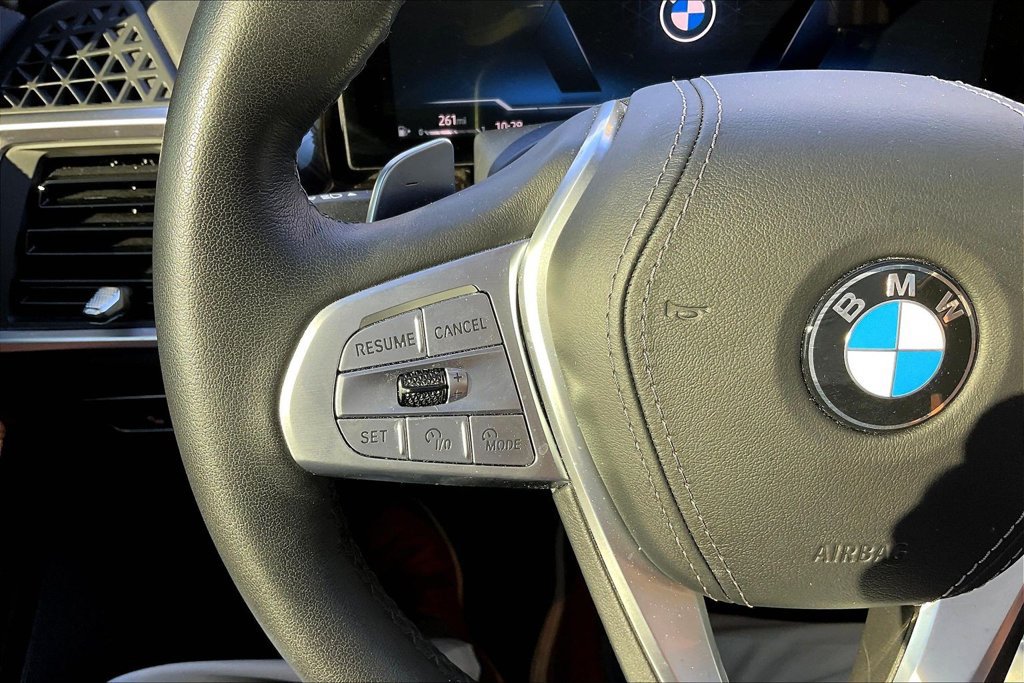 Used 2024 BMW X7 xDrive40i AWD/4WD image 11