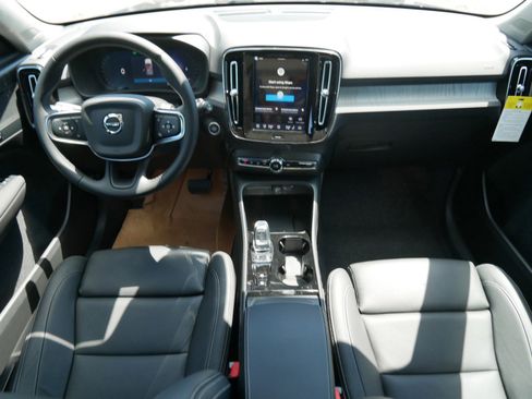 New 2026 Volvo XC40 B5 Plus w/ Protection Package Premier image 7