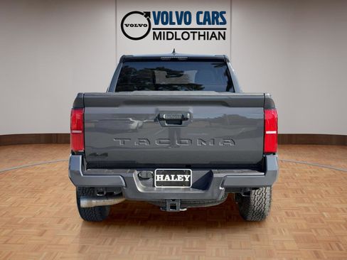 Used 2025 Toyota Tacoma TRD Off-Road AWD/4WD image 21