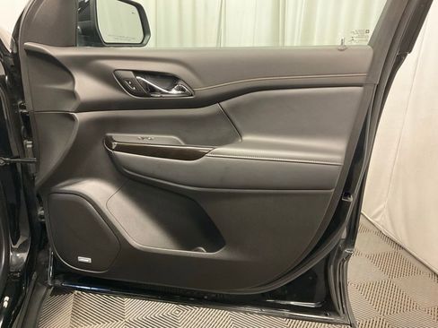 Used 2021 GMC Acadia AT4 w/ Technology Package image 30