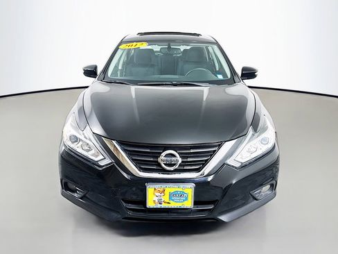 Used 2017 Nissan Altima 2.5 SV w/ Convenience Package image 2