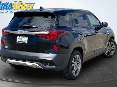 Used 2023 Kia Seltos LX AWD/4WD image 6