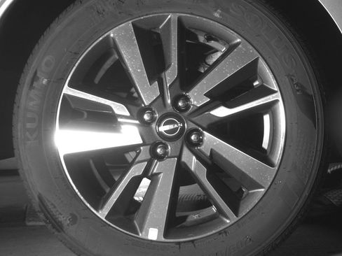 Used 2025 Nissan Versa SV FWD image 15