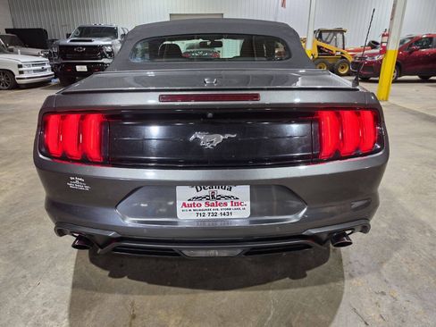 Used 2020 Ford Mustang Premium RWD image 9