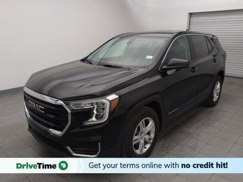 Used 2024 GMC Terrain SLE image 1