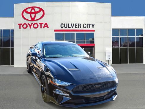 Used 2019 Ford Mustang Coupe w/ Equipment Group 101A image 1