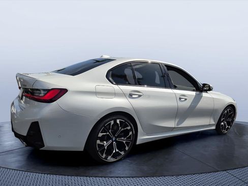 Used 2026 BMW 330i Sedan w/ M Sport Package RWD image 6