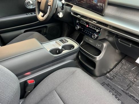 New 2026 Hyundai Ioniq 9 SE image 13