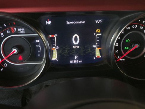 Used 2021 Jeep Gladiator Rubicon AWD/4WD image 15