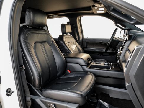 Used 2020 Ford Expedition Limited w/ Equipment Group 301A image 33