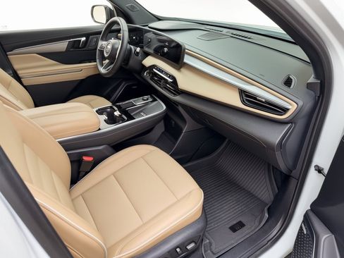 Used 2025 Buick Enclave Preferred w/ LPO, Floor Liner Package FWD image 30