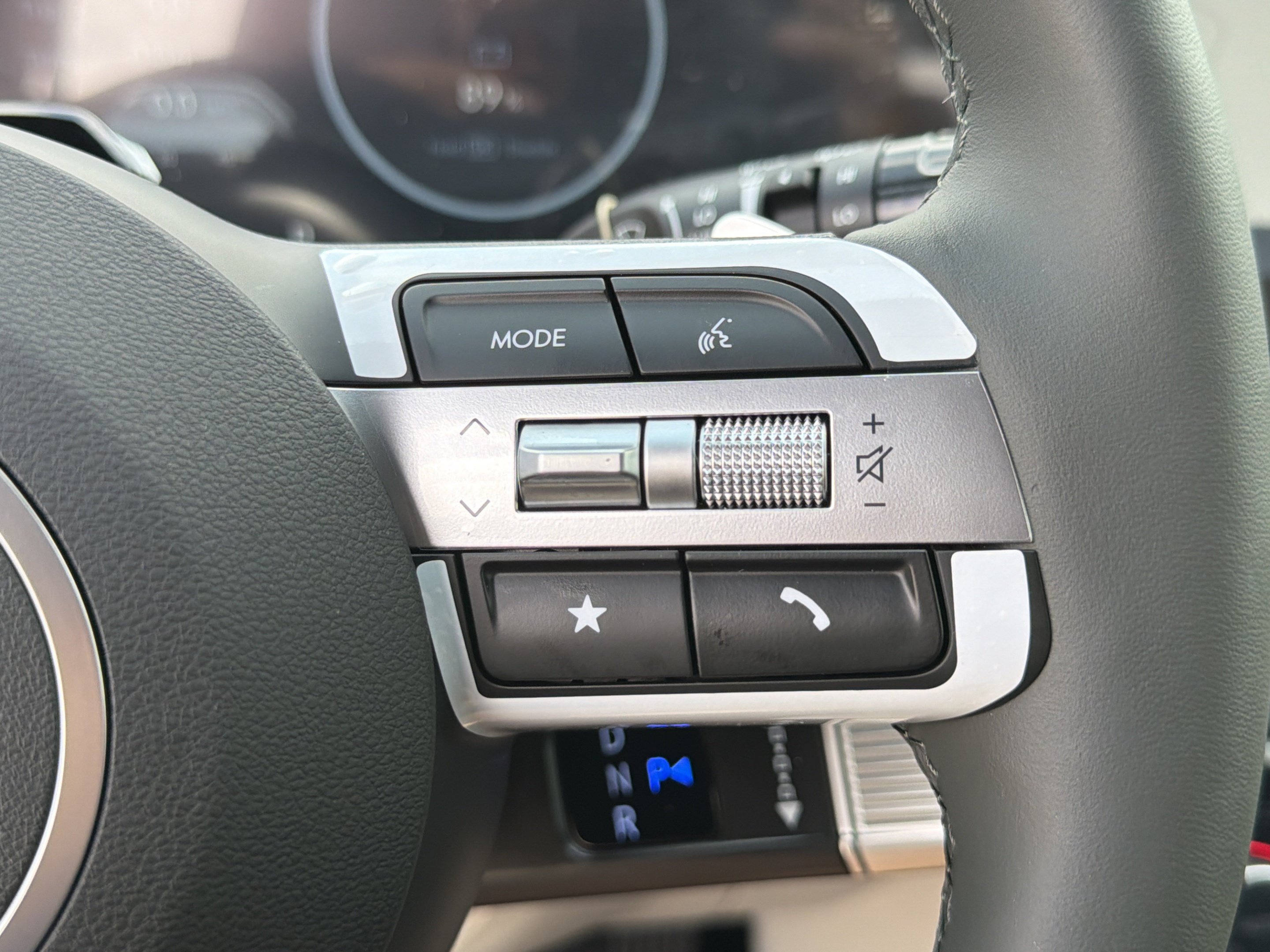 New 2026 Hyundai Tucson Limited FWD image 17