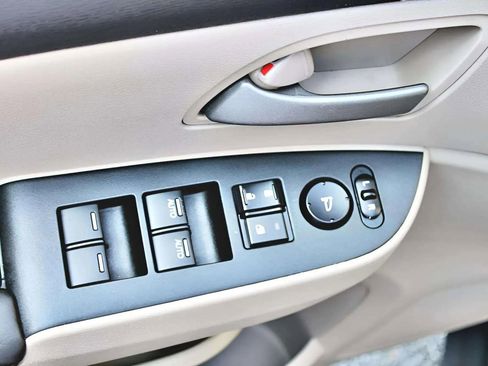 Used 2011 Honda Odyssey EX image 11