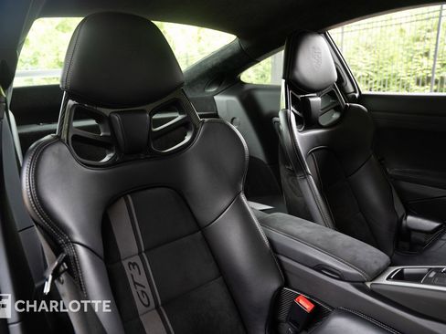 Used 2018 Porsche 911 GT3 image 28