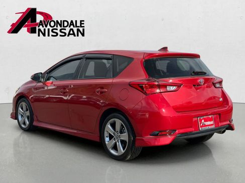Used 2018 Toyota Corolla iM w/ Carpet Mat Package (TMS) FWD image 3