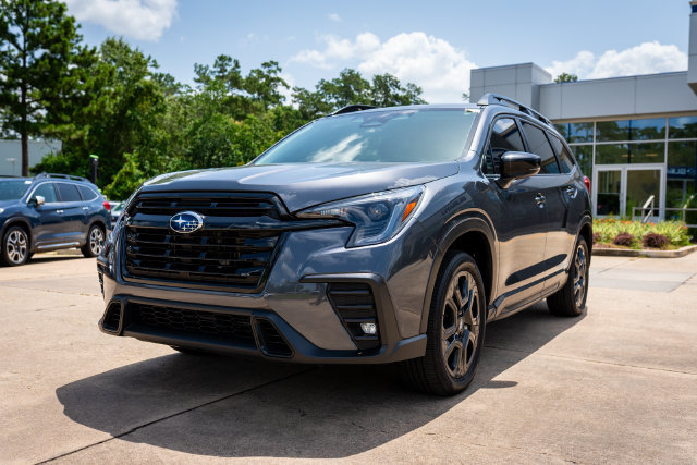 Certified 2025 Subaru Ascent Onyx Edition AWD/4WD image 11