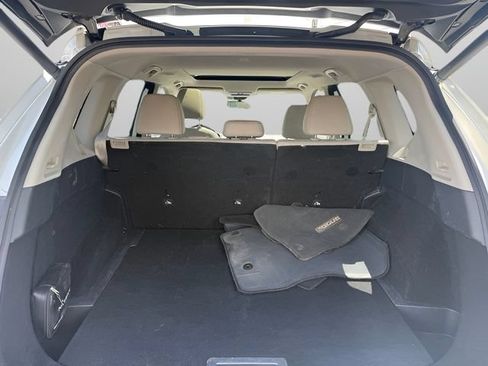 Used 2022 Nissan Rogue SV w/ SV Premium Package AWD/4WD image 10