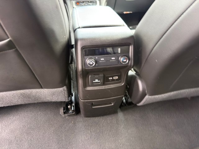 Used 2023 GMC Acadia SLT AWD/4WD image 22