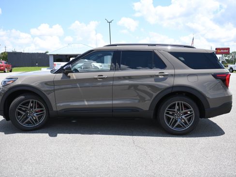 New 2026 Ford Explorer ST w/ Sun And Sound Package RWD image 6