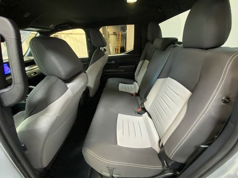 Used 2025 Toyota Tacoma TRD Off-Road image 25