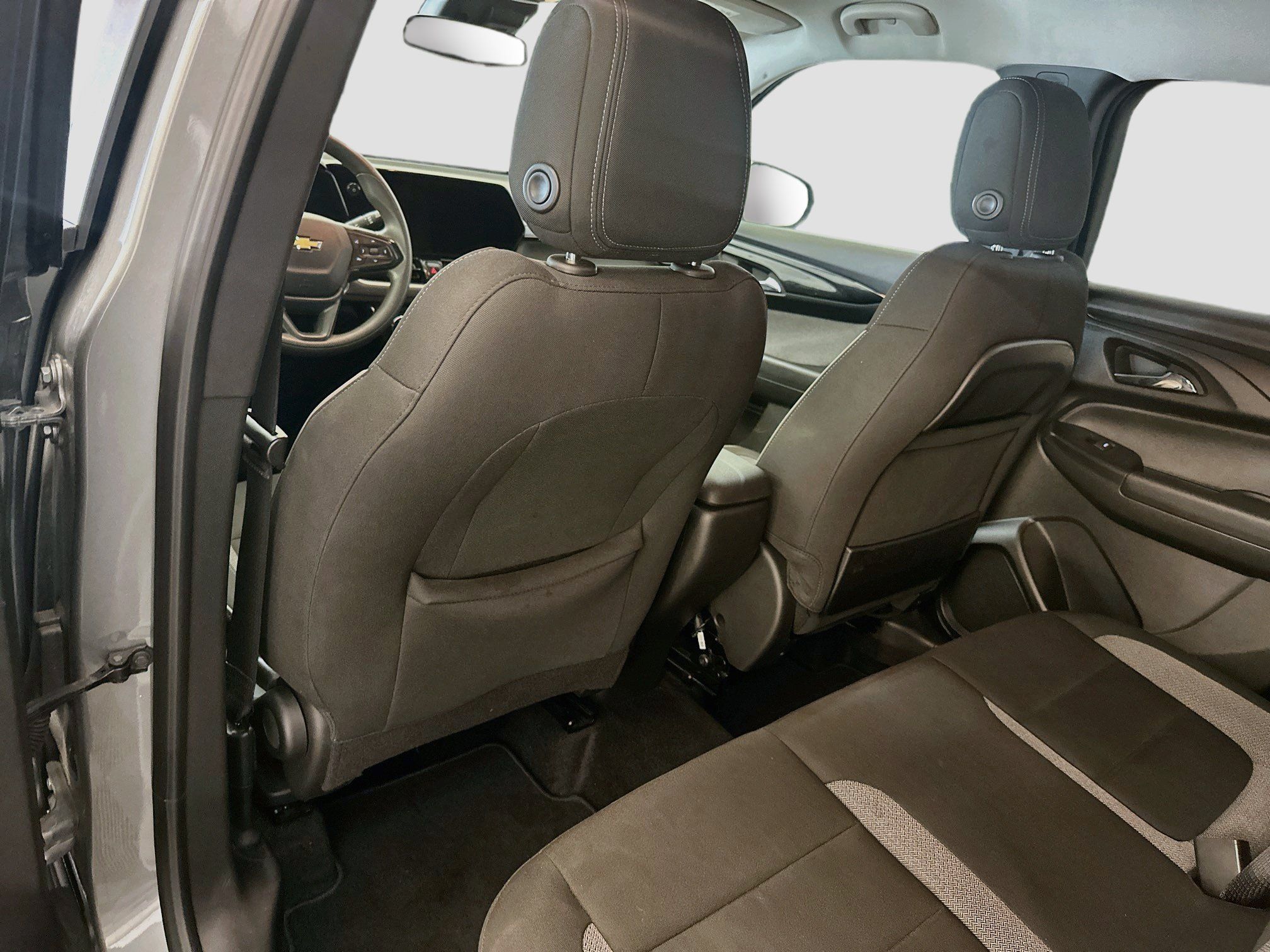 Used 2025 Chevrolet TrailBlazer LT AWD/4WD image 27