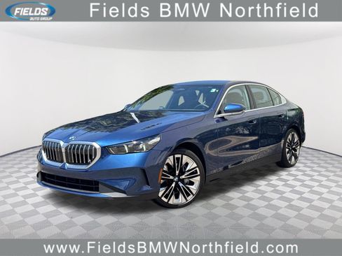 Certified 2026 BMW 540i xDrive AWD/4WD image 1