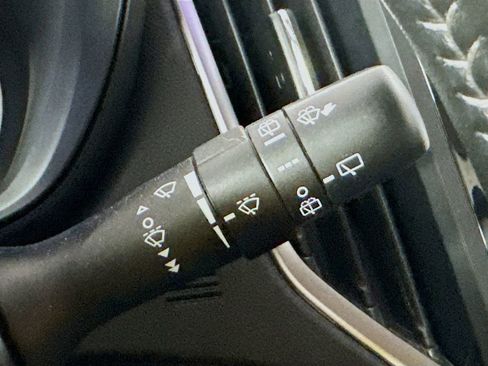 Used 2022 Subaru Forester Limited image 13