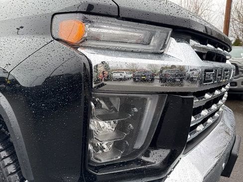 Used 2021 Chevrolet Silverado 2500 LTZ w/ LTZ Premium Package image 11