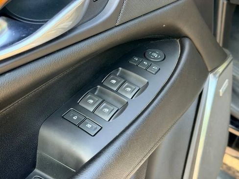 Used 2018 Cadillac Escalade ESV Premium Luxury AWD/4WD image 20