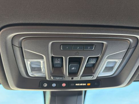 Used 2020 Chevrolet Silverado 2500 LTZ w/ LTZ Plus Package image 33