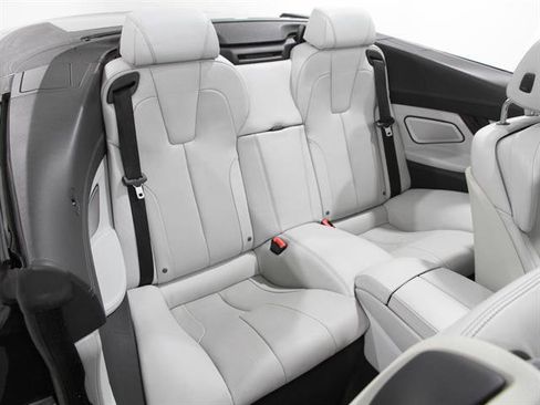 Used 2016 BMW M6 Convertible image 19