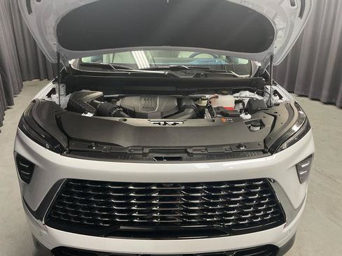 New 2026 Buick Enclave Avenir w/ Super Cruise Package FWD image 21