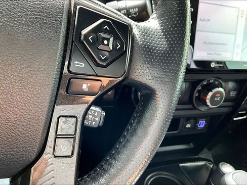 Used 2023 Toyota 4Runner TRD Off-Road Premium w/ Moonroof Package AWD/4WD image 13