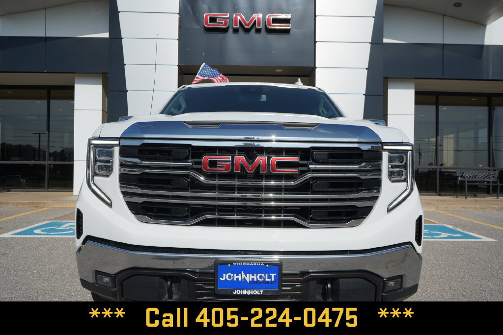 Used 2025 GMC Sierra 1500 SLT AWD/4WD image 3